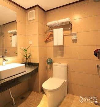 Yangshuo Hua Xiang Man Ting West Street Hotel エクステリア 写真